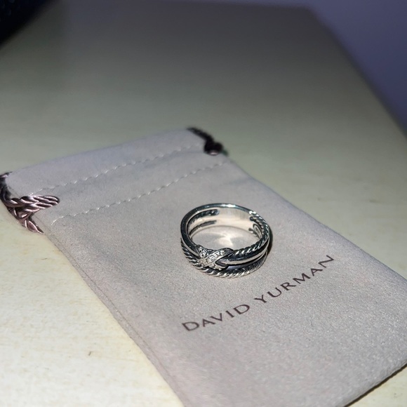 David Yurman X Crossover Band Ring in Sterling Silver with Pavé Diamonds - Picture 3 of 9